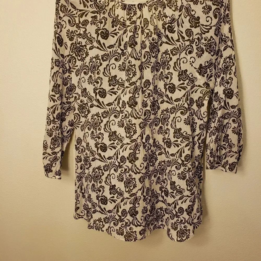 Ann Taylor Loft blouses - Picture 2 of 7